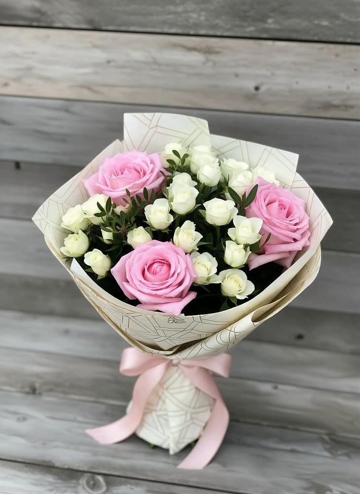 Букет цветов из: Розы в Новый Быт