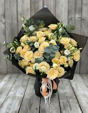 Букет цветов из:  Розы и Лизиантусы #REPLACE_PRED# Новый Быт
