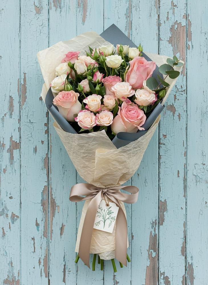 Букет цветов из: Розы в Новый Быт