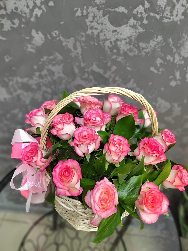 Цветочная композиция из Розы в корзине в Новый Быт