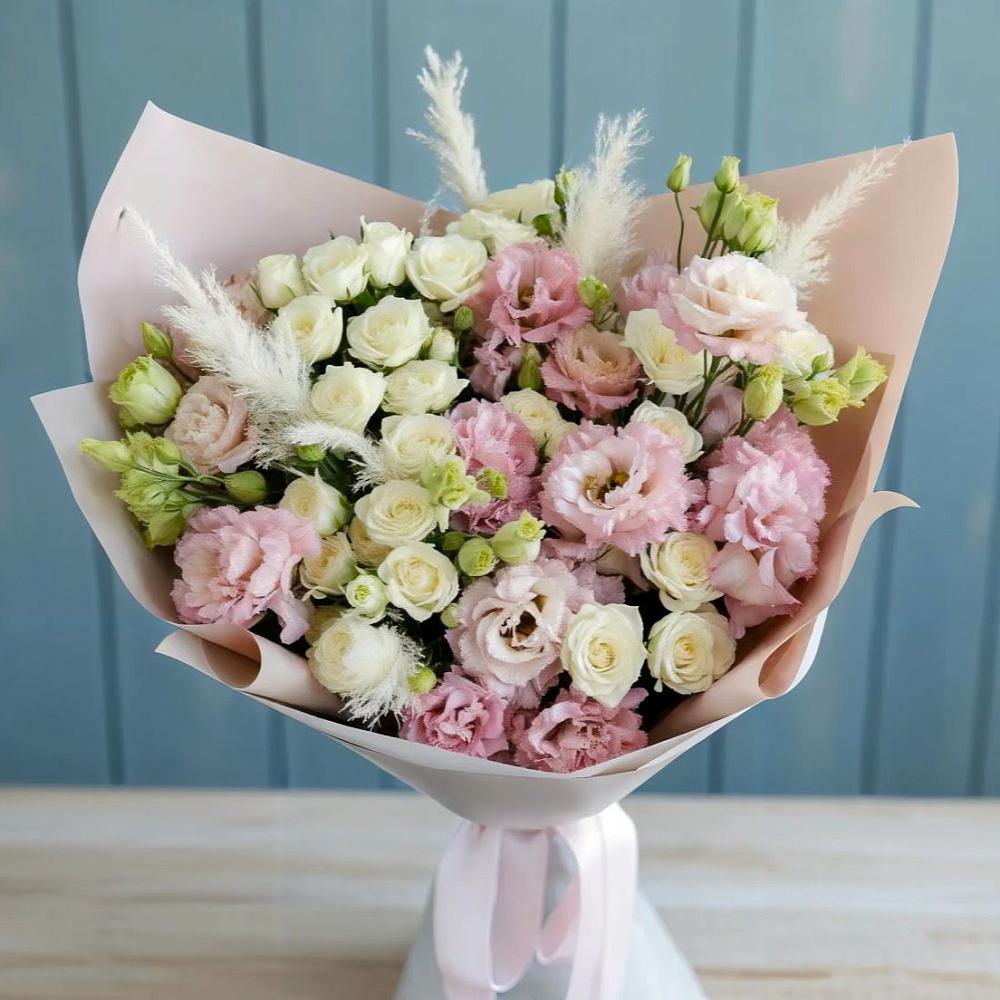 Букет цветов из: Альстромерии и Розы в Новый Быт