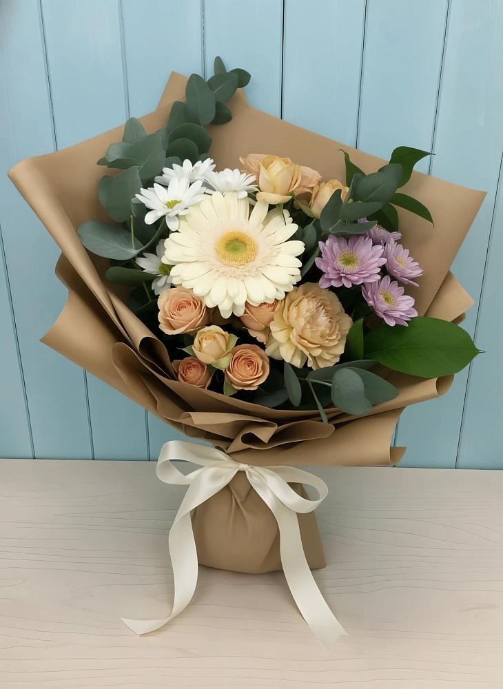 Букет цветов из: Герберы и Хризантемы в Новый Быт