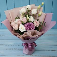 Букет цветов из:  Розы и Лизиантусы в Новый Быт