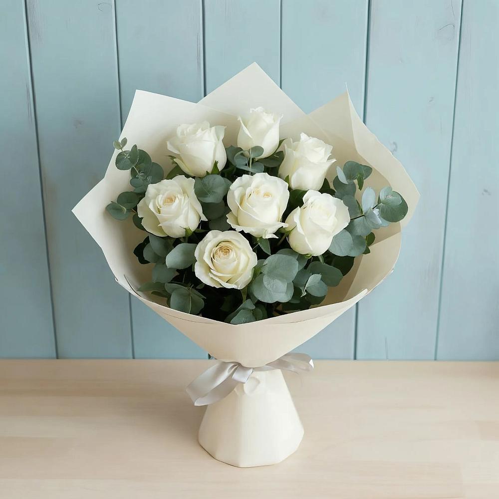 Букет Белые розы в Эвкалипте в Новый Быт