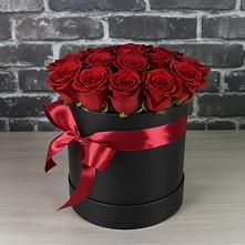 Цветочная композиция из Розы в шляпной коробке #REPLACE_PRED# Новый Быт