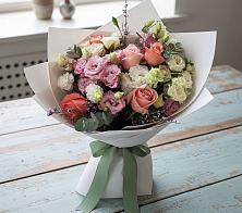 Букет цветов из:  Розы, Лизиантусы и Гвоздики #REPLACE_PRED# Новый Быт