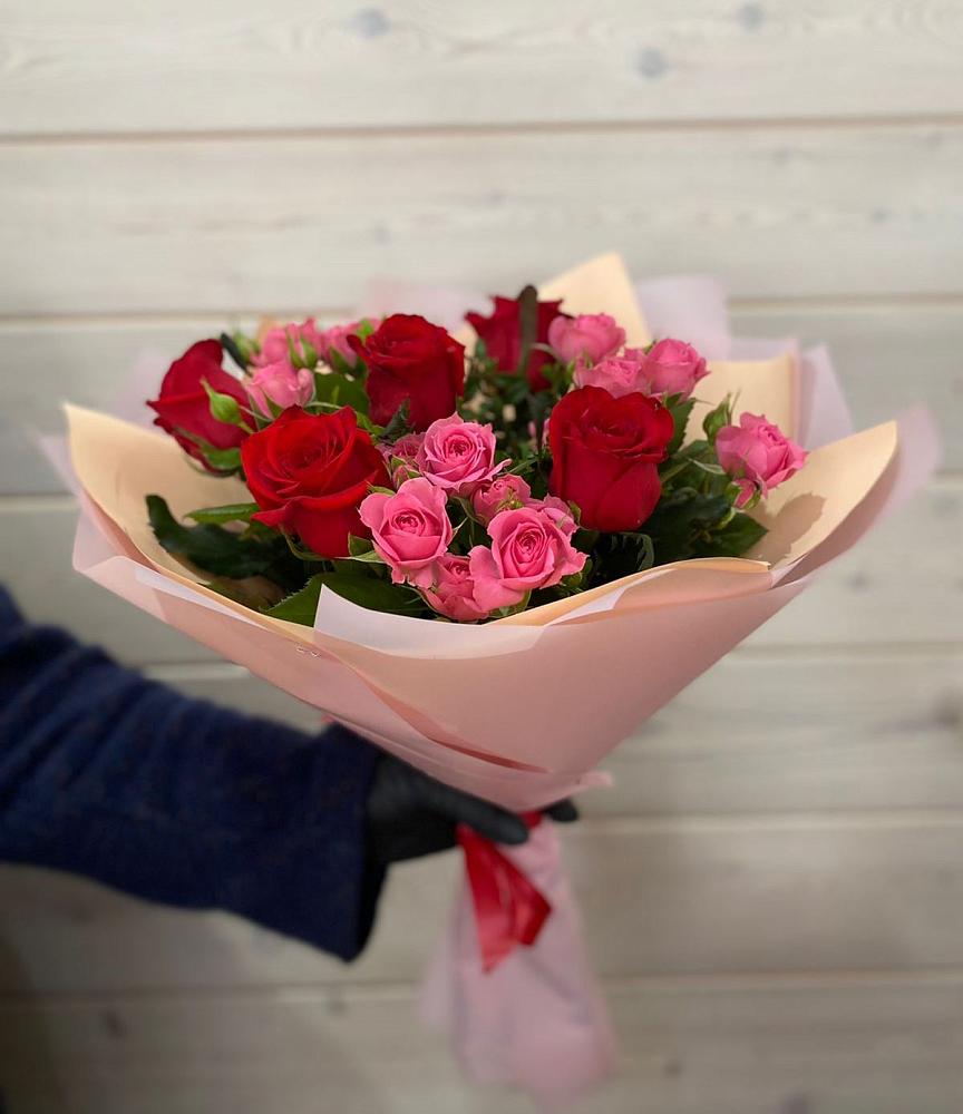 Букет цветов из: Розы в Новый Быт